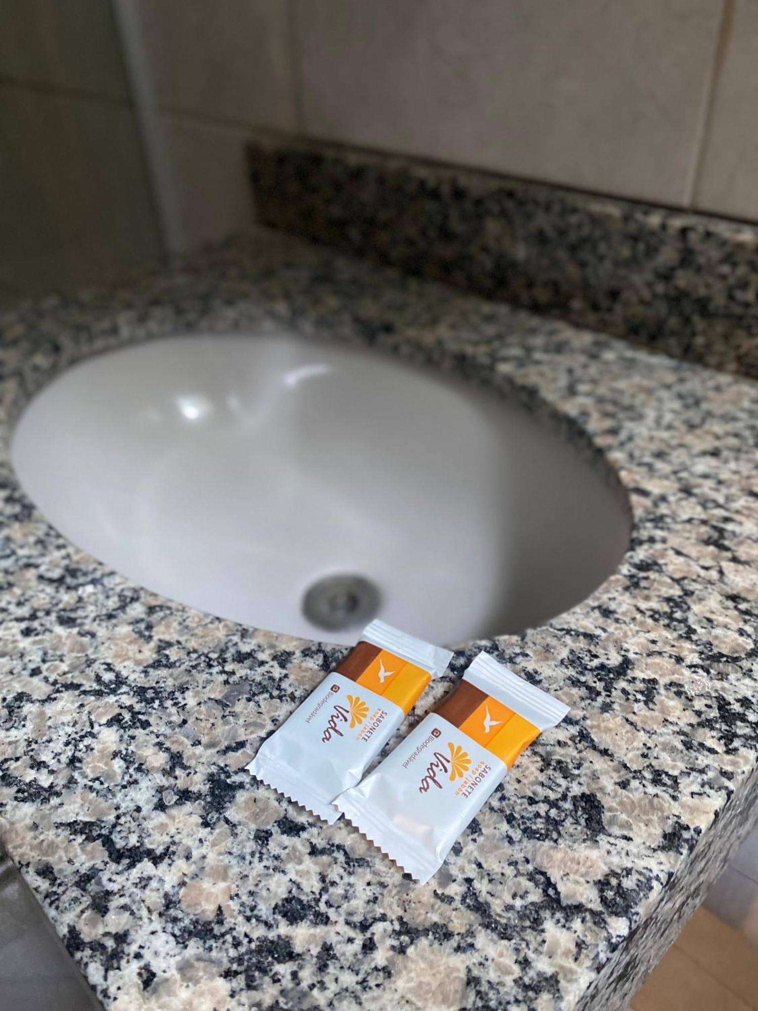 Hotel Mendes Azevedo Goiania Bagian luar foto